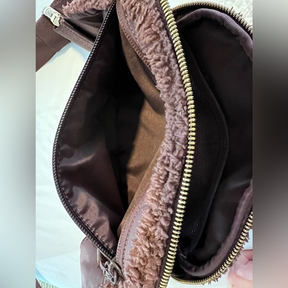 Lululemon belt bag - Picture 9 of 9